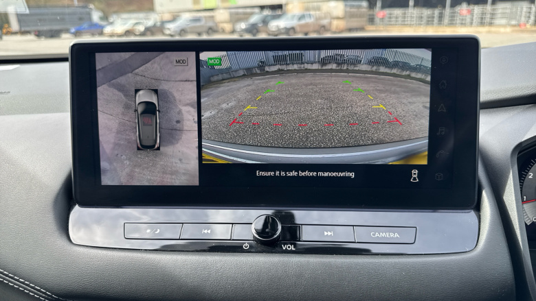 Nissan Qashqai 1.3 DiG-T MH N-Connecta 5dr Petrol Hatchback